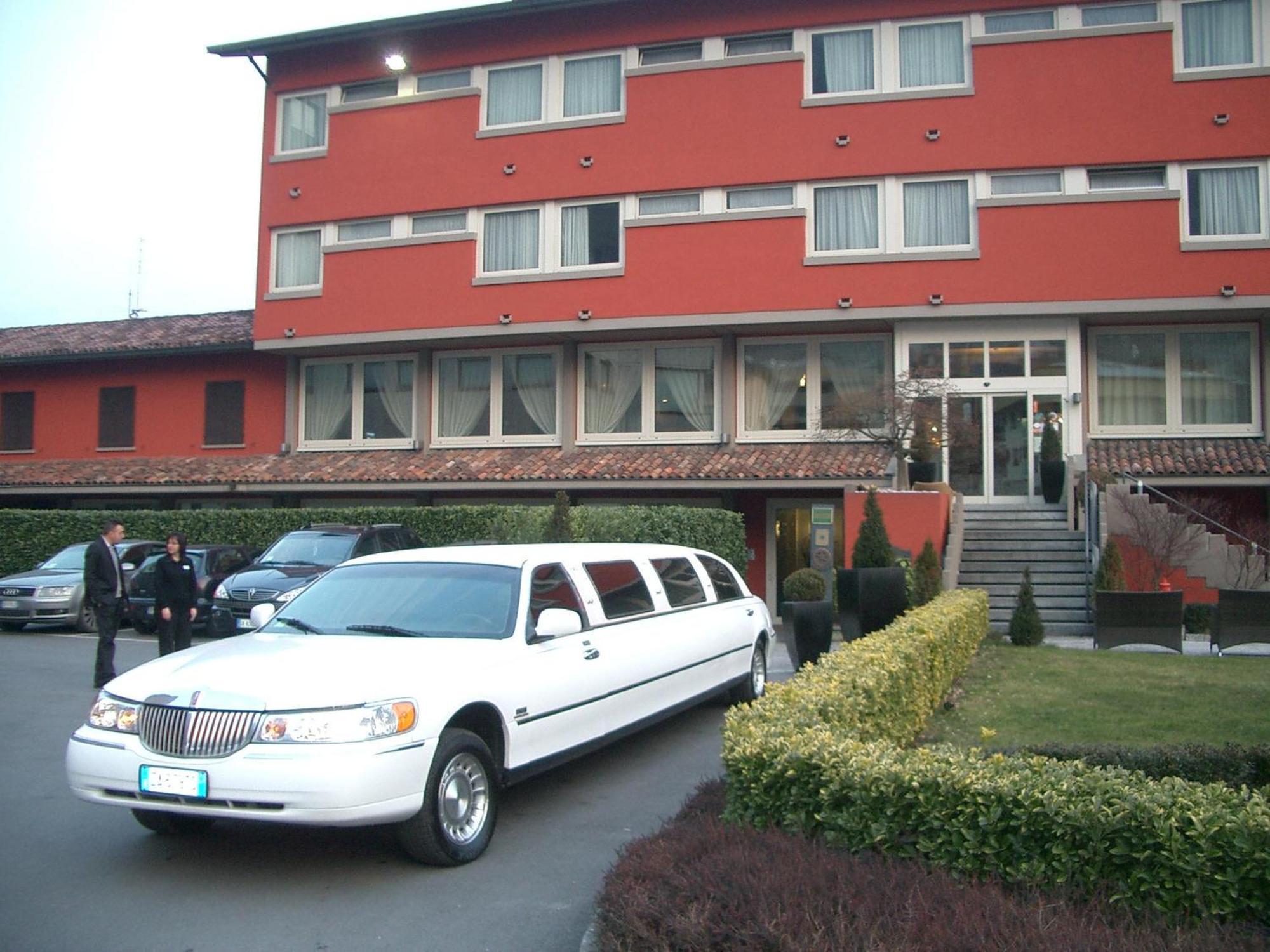 Hotel San Martino Boario Terme Εξωτερικό φωτογραφία